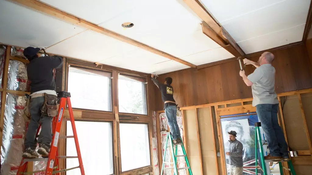 Install Coffered Ceilings_Step 2 image